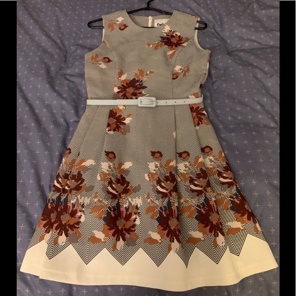 Pretty floral dress - Picture 1 of 4